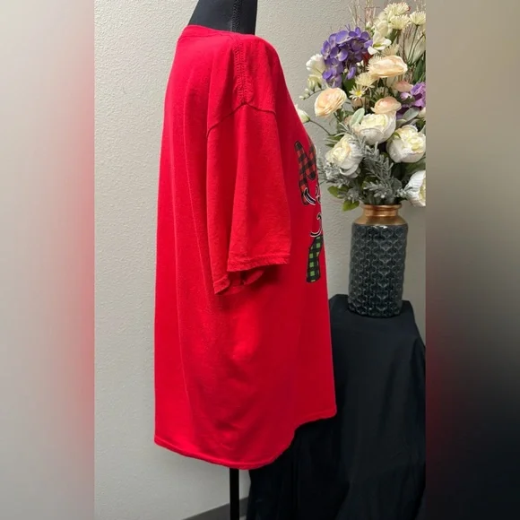 Port & Company Trendy Red Merry Christmas Y'all T-Shirt Size Large - Picture 2 of 8